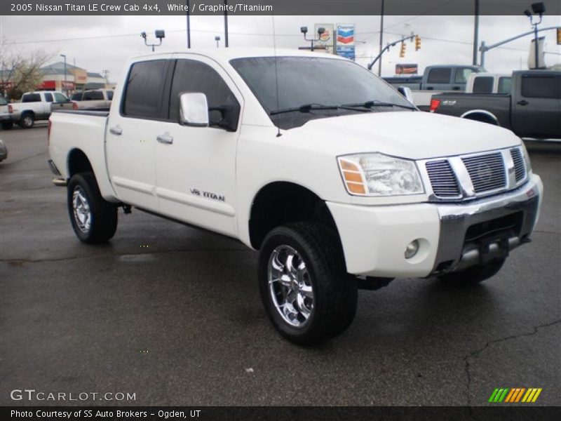 White / Graphite/Titanium 2005 Nissan Titan LE Crew Cab 4x4