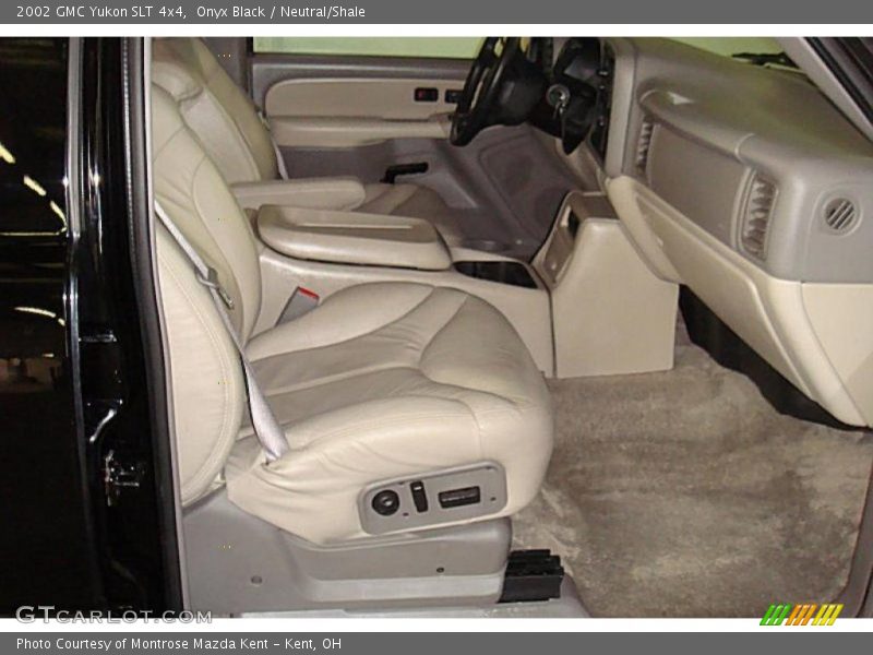 Onyx Black / Neutral/Shale 2002 GMC Yukon SLT 4x4