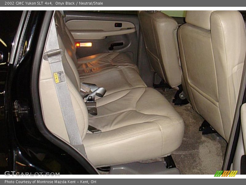 Onyx Black / Neutral/Shale 2002 GMC Yukon SLT 4x4