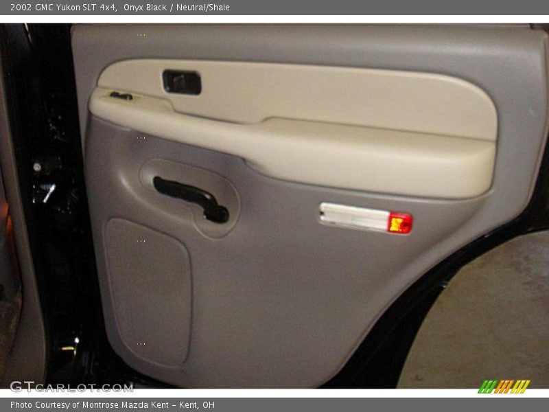 Onyx Black / Neutral/Shale 2002 GMC Yukon SLT 4x4