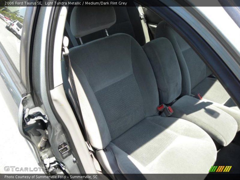 Light Tundra Metallic / Medium/Dark Flint Grey 2006 Ford Taurus SE