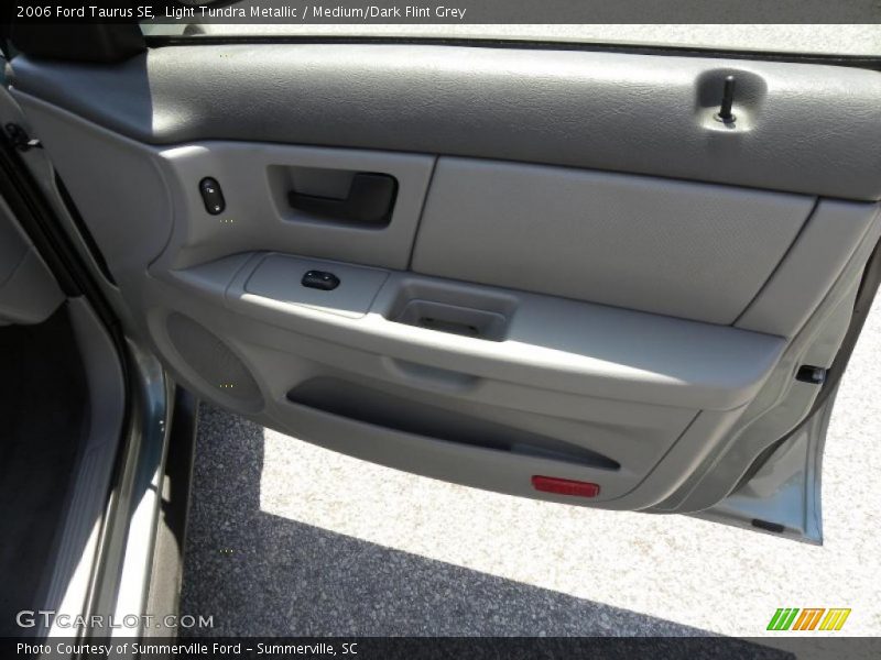 Light Tundra Metallic / Medium/Dark Flint Grey 2006 Ford Taurus SE