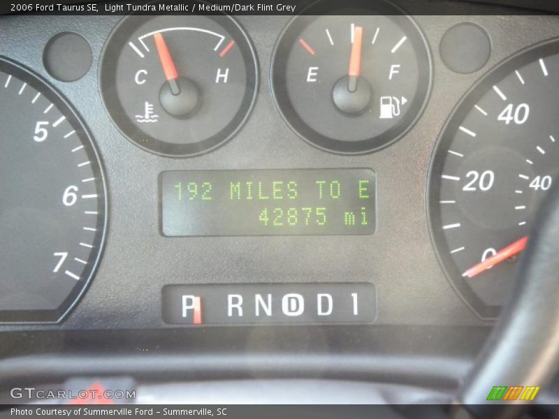 Light Tundra Metallic / Medium/Dark Flint Grey 2006 Ford Taurus SE