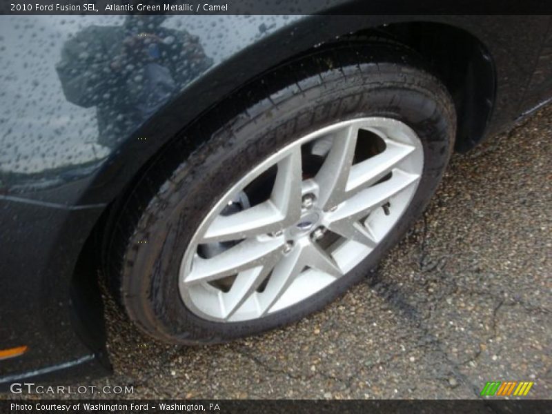 Atlantis Green Metallic / Camel 2010 Ford Fusion SEL