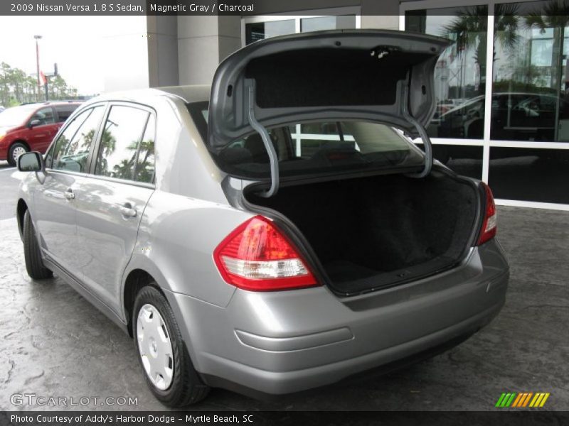 Magnetic Gray / Charcoal 2009 Nissan Versa 1.8 S Sedan