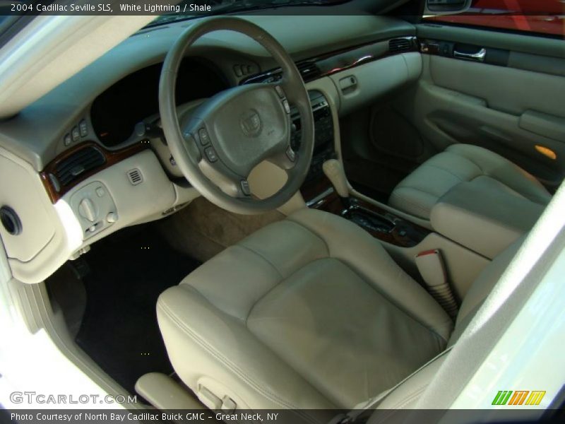 White Lightning / Shale 2004 Cadillac Seville SLS