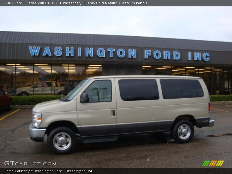 Pueblo Gold Metallic / Medium Pebble 2009 Ford E Series Van E150 XLT Passenger