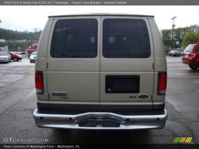 Pueblo Gold Metallic / Medium Pebble 2009 Ford E Series Van E150 XLT Passenger