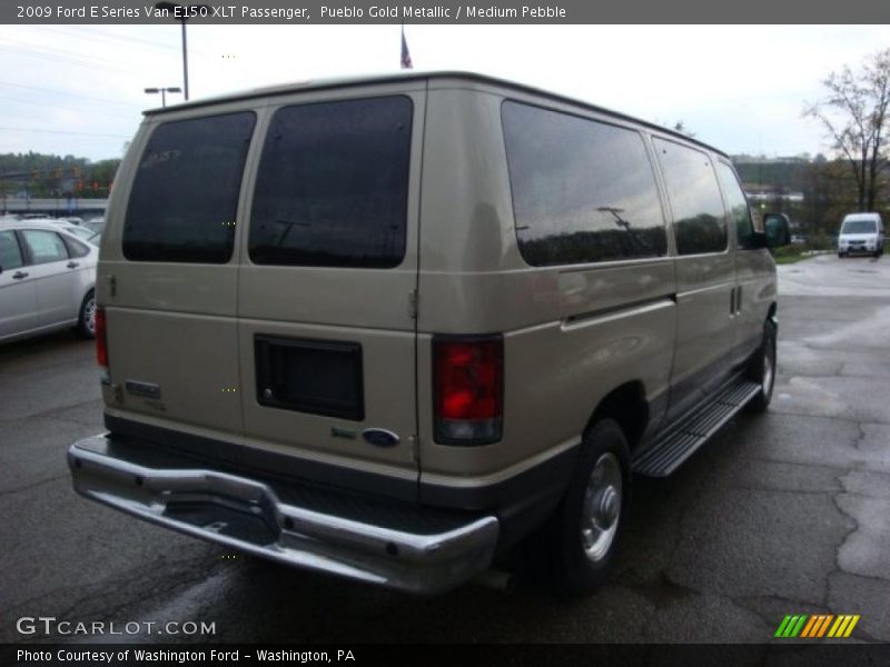 Pueblo Gold Metallic / Medium Pebble 2009 Ford E Series Van E150 XLT Passenger