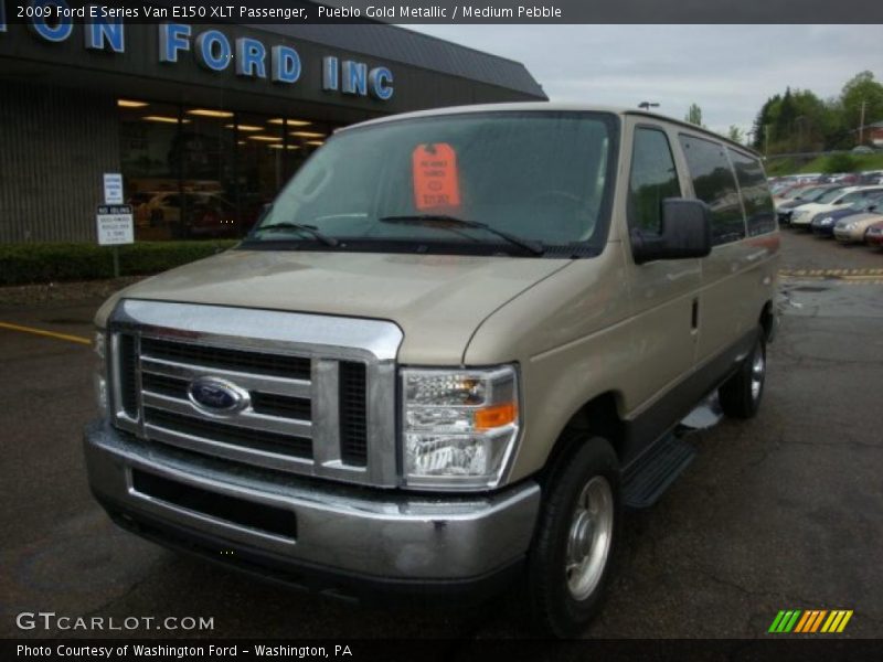 Pueblo Gold Metallic / Medium Pebble 2009 Ford E Series Van E150 XLT Passenger