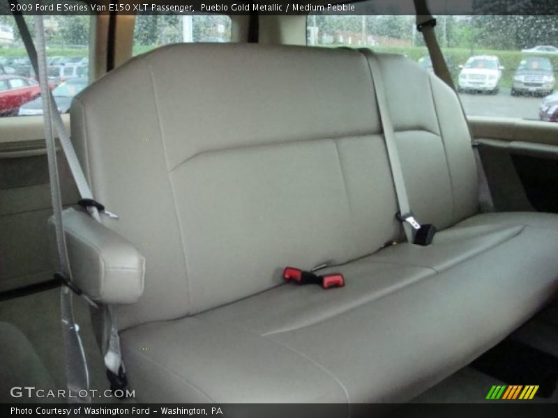 Pueblo Gold Metallic / Medium Pebble 2009 Ford E Series Van E150 XLT Passenger