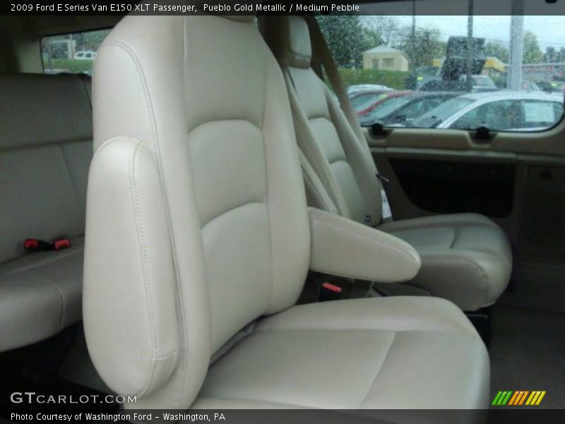 Pueblo Gold Metallic / Medium Pebble 2009 Ford E Series Van E150 XLT Passenger