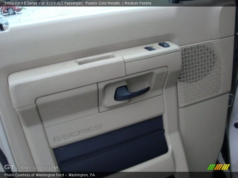 Pueblo Gold Metallic / Medium Pebble 2009 Ford E Series Van E150 XLT Passenger