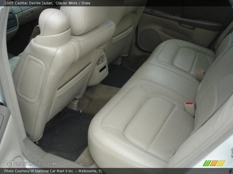 Glacier White / Shale 2005 Cadillac DeVille Sedan