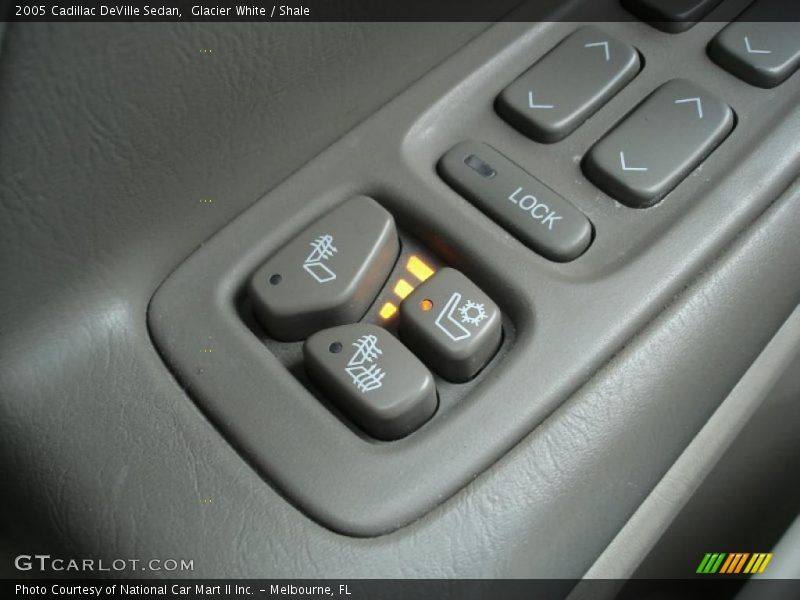 Glacier White / Shale 2005 Cadillac DeVille Sedan