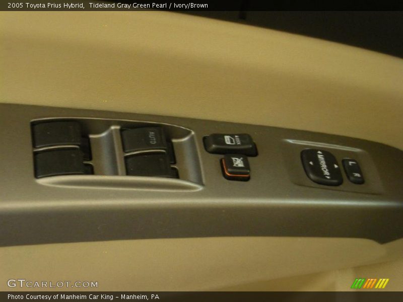 Tideland Gray Green Pearl / Ivory/Brown 2005 Toyota Prius Hybrid