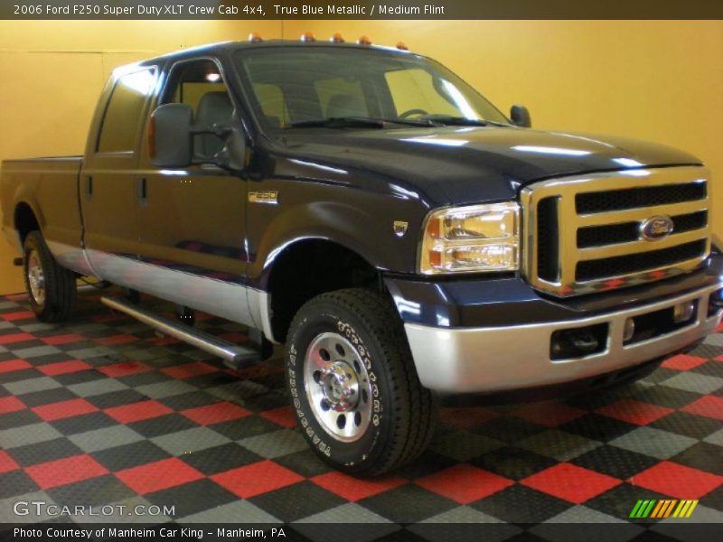 True Blue Metallic / Medium Flint 2006 Ford F250 Super Duty XLT Crew Cab 4x4