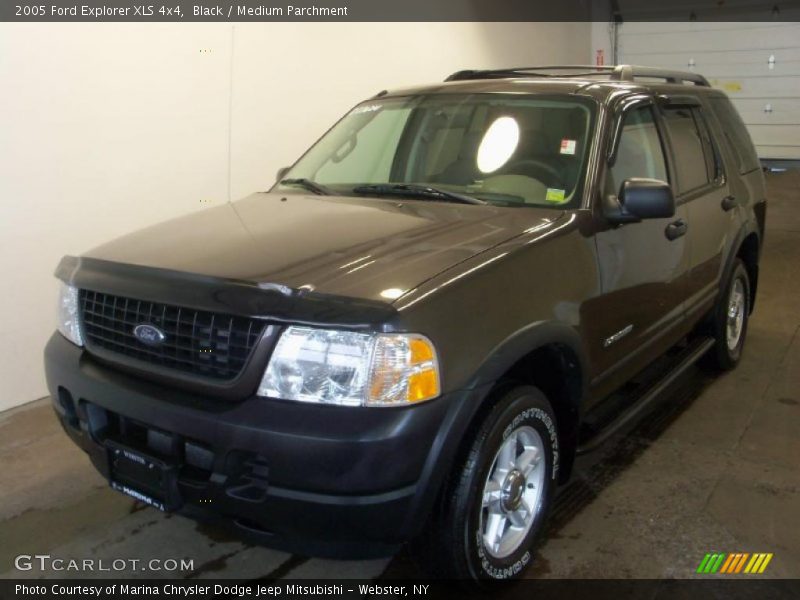 Black / Medium Parchment 2005 Ford Explorer XLS 4x4
