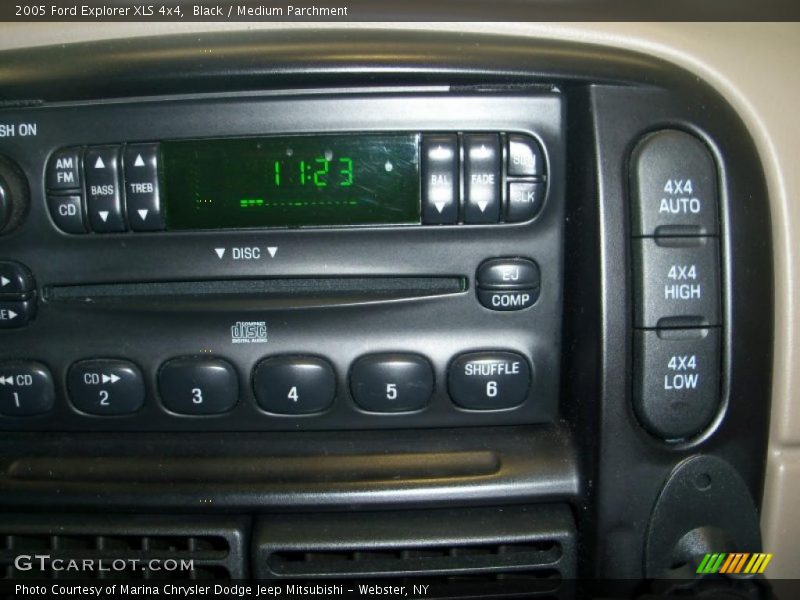 Black / Medium Parchment 2005 Ford Explorer XLS 4x4