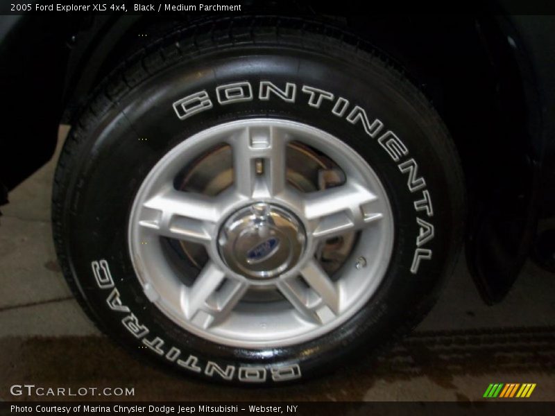 Black / Medium Parchment 2005 Ford Explorer XLS 4x4