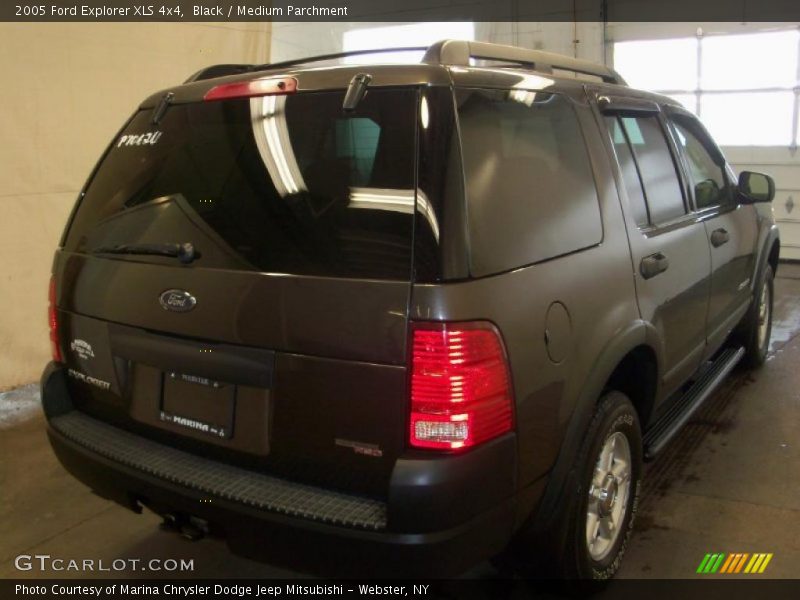 Black / Medium Parchment 2005 Ford Explorer XLS 4x4