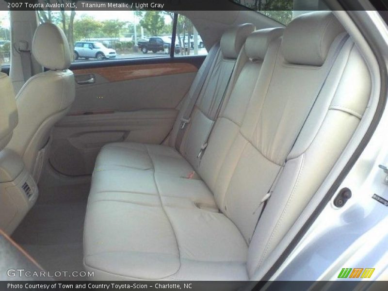 Titanium Metallic / Light Gray 2007 Toyota Avalon XLS