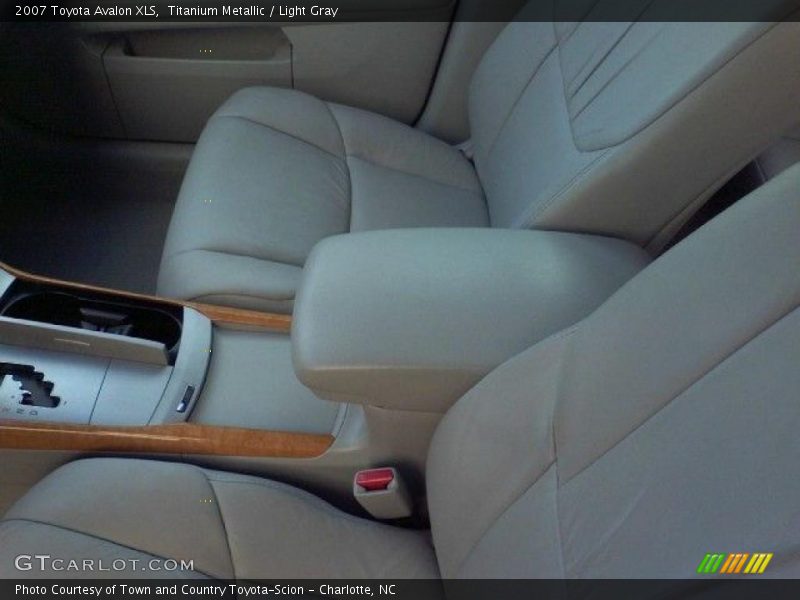 Titanium Metallic / Light Gray 2007 Toyota Avalon XLS