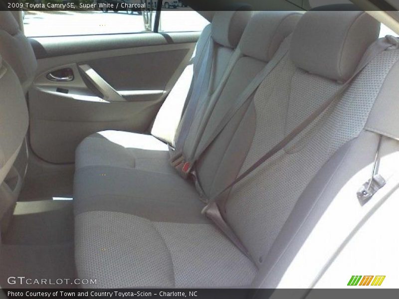 Super White / Charcoal 2009 Toyota Camry SE