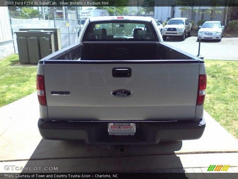 Silver Metallic / Medium Flint 2007 Ford F150 XL SuperCab