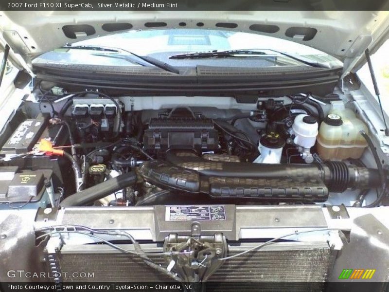 Silver Metallic / Medium Flint 2007 Ford F150 XL SuperCab