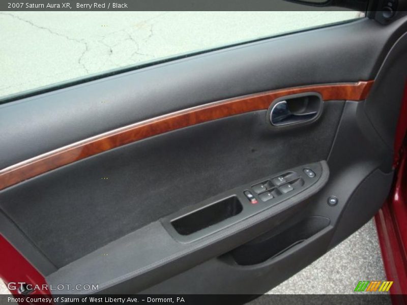 Berry Red / Black 2007 Saturn Aura XR
