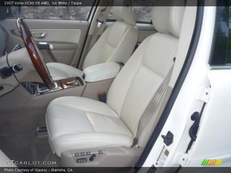 Ice White / Taupe 2007 Volvo XC90 V8 AWD