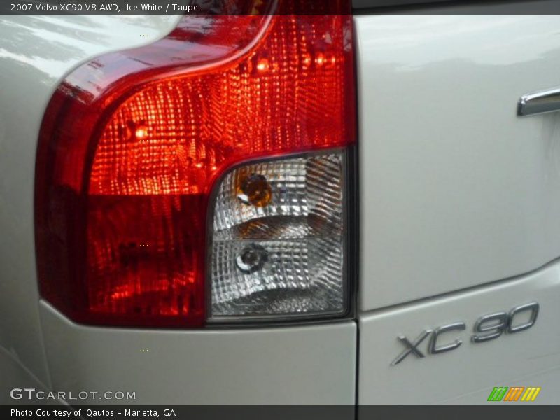 Ice White / Taupe 2007 Volvo XC90 V8 AWD