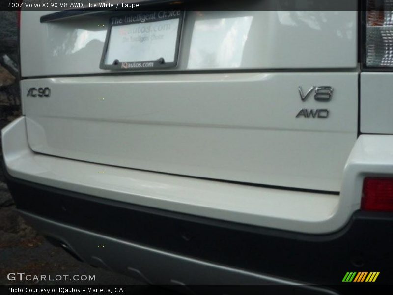 Ice White / Taupe 2007 Volvo XC90 V8 AWD