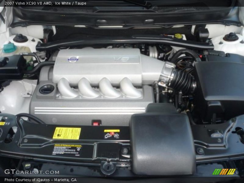 Ice White / Taupe 2007 Volvo XC90 V8 AWD