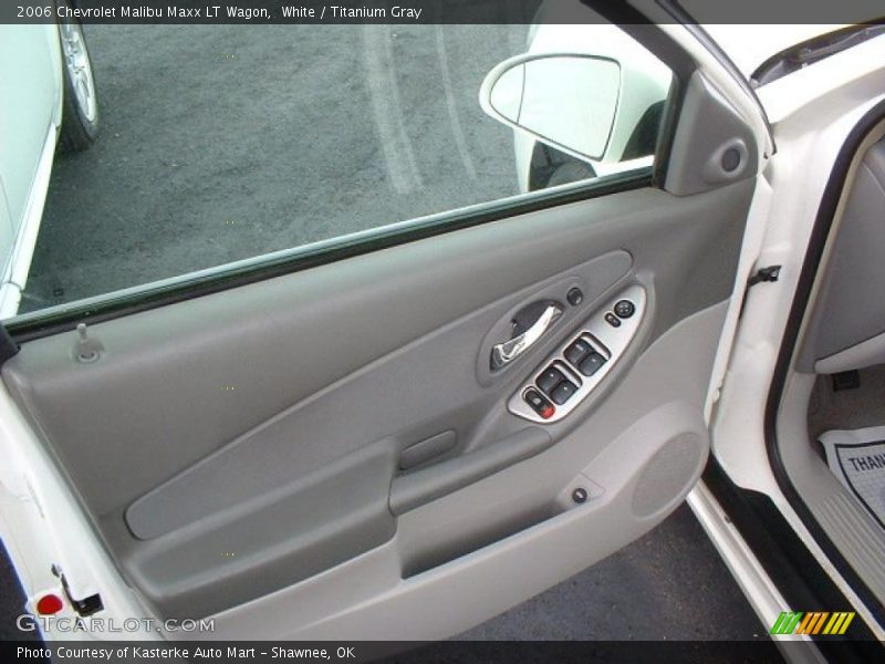 White / Titanium Gray 2006 Chevrolet Malibu Maxx LT Wagon