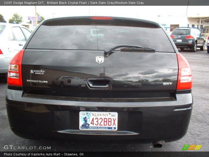 Brilliant Black Crystal Pearl / Dark Slate Gray/Medium Slate Gray 2005 Dodge Magnum SXT