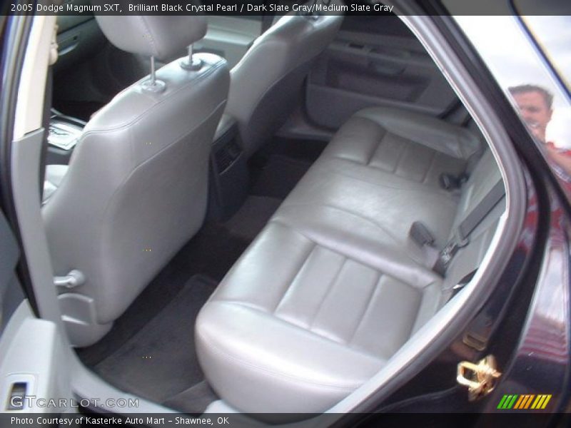 Brilliant Black Crystal Pearl / Dark Slate Gray/Medium Slate Gray 2005 Dodge Magnum SXT