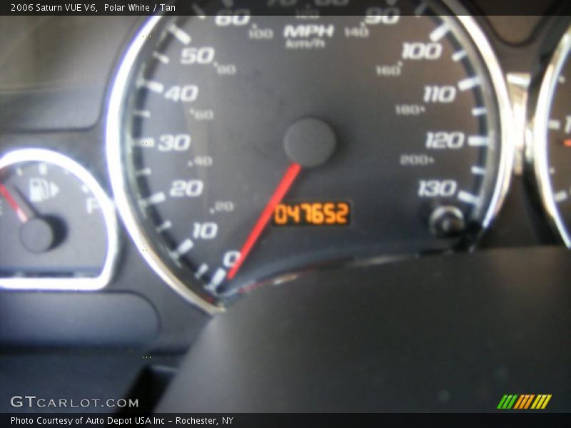 Polar White / Tan 2006 Saturn VUE V6