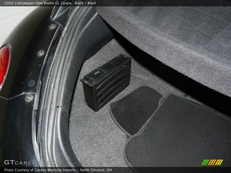 Black / Black 2000 Volkswagen New Beetle GL Coupe
