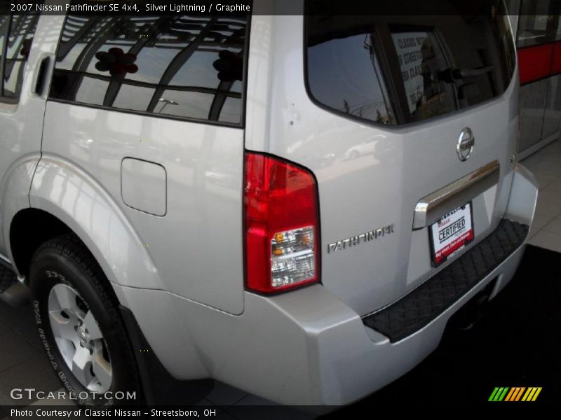 Silver Lightning / Graphite 2007 Nissan Pathfinder SE 4x4