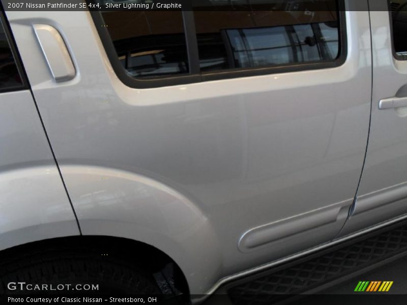 Silver Lightning / Graphite 2007 Nissan Pathfinder SE 4x4