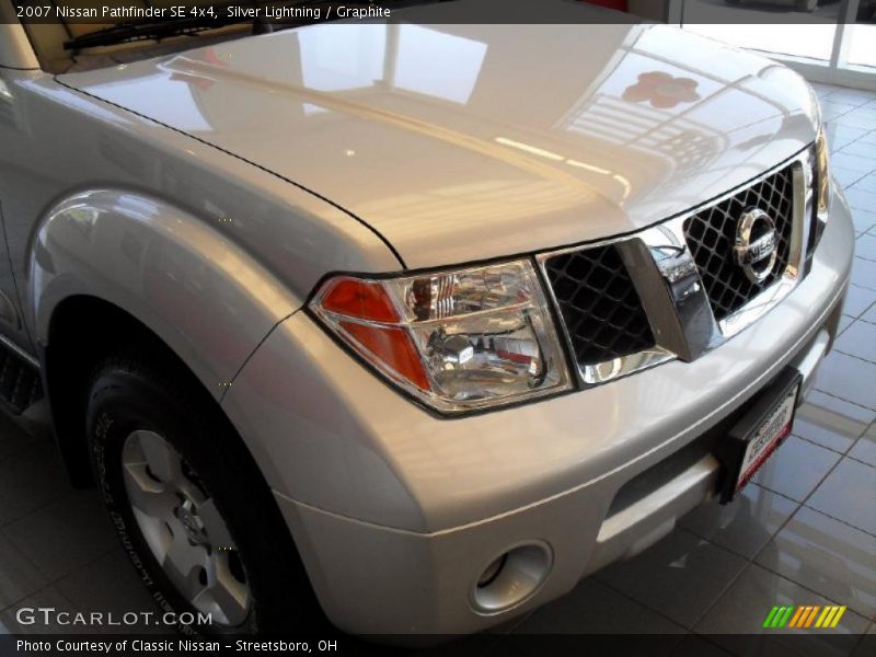 Silver Lightning / Graphite 2007 Nissan Pathfinder SE 4x4