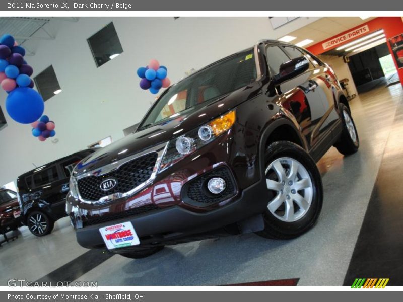 Dark Cherry / Beige 2011 Kia Sorento LX