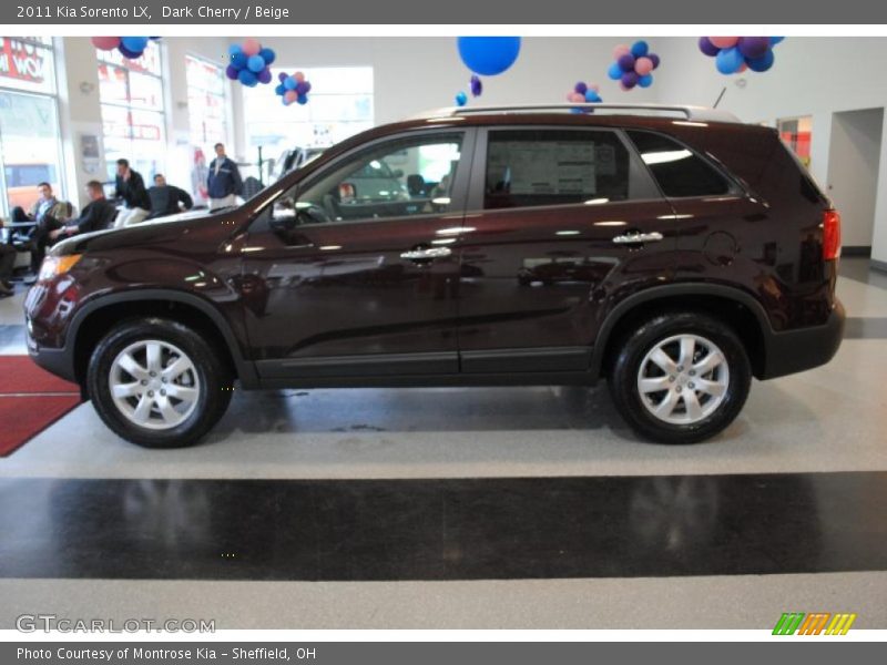 Dark Cherry / Beige 2011 Kia Sorento LX