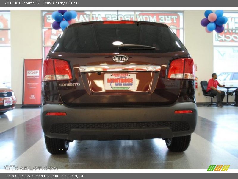 Dark Cherry / Beige 2011 Kia Sorento LX