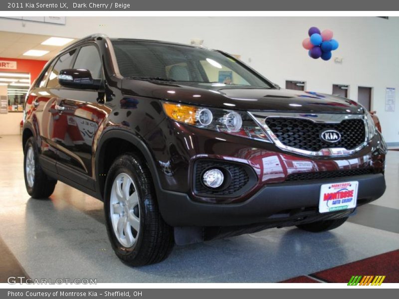 Dark Cherry / Beige 2011 Kia Sorento LX