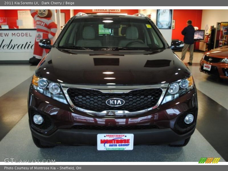 Dark Cherry / Beige 2011 Kia Sorento LX