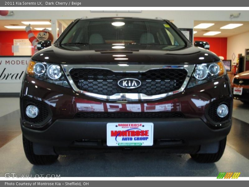 Dark Cherry / Beige 2011 Kia Sorento LX