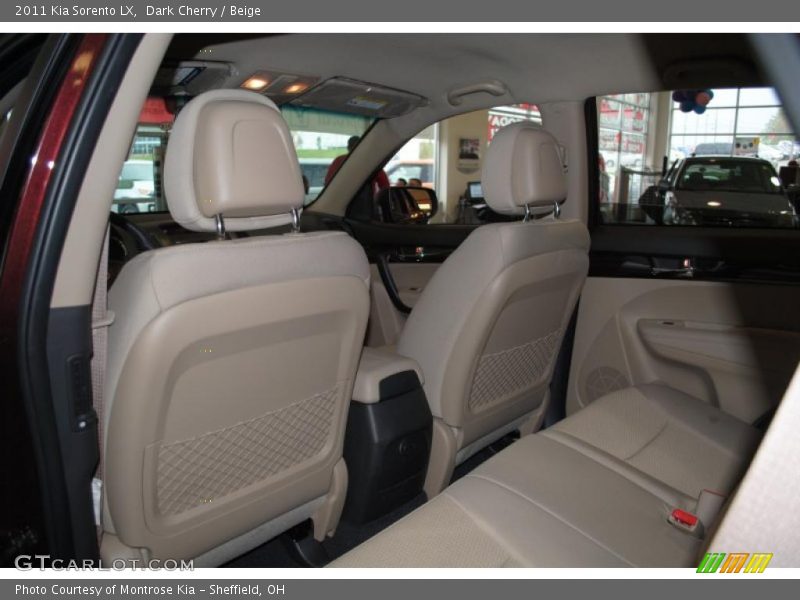 Dark Cherry / Beige 2011 Kia Sorento LX